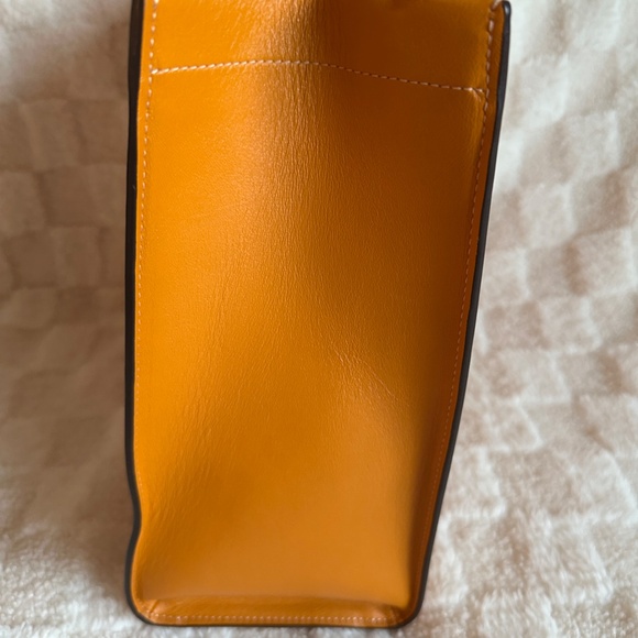 Pre-owned! Rare! Coach C9807 Cashin Carry 32 In Papaya Glovetanned Leather Tote - Picture 4 of 13